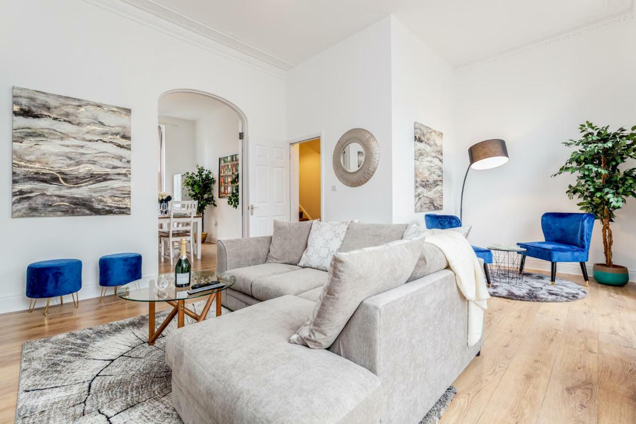 Bright & Spacious 4Beds Home - Kensington High Street-Olympia ロンドン エクステリア 写真