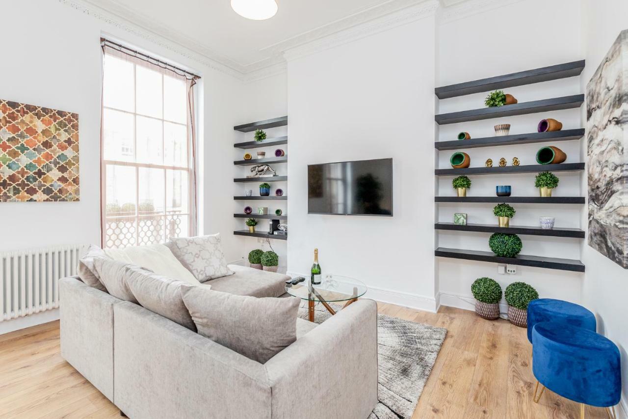 Bright & Spacious 4Beds Home - Kensington High Street-Olympia ロンドン エクステリア 写真
